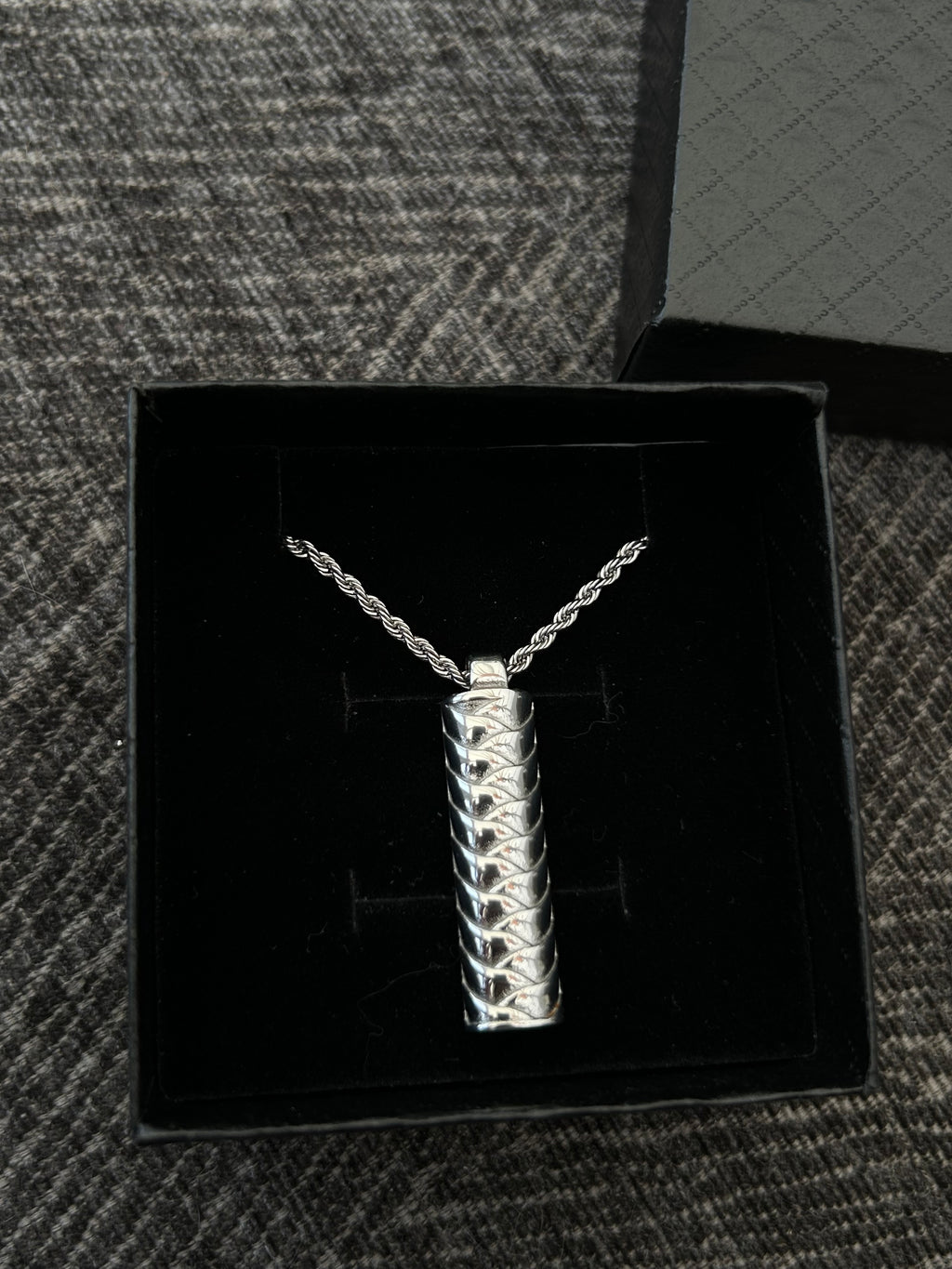 Stainless Steel Welded Weave Pendent With Necklace